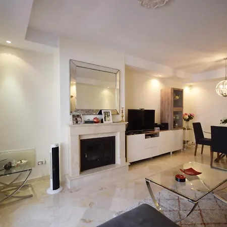 Apartamento En Aloha Royal Hotel Marbella