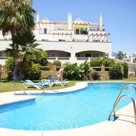 فندق Apartamento En Aloha Royal *