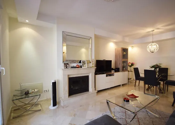 Apartamento En Aloha Royal فندق ماربيا