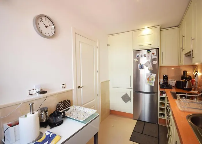 فندق Apartamento En Aloha Royal *