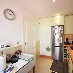 Hotel Apartamento En Aloha Royal *
